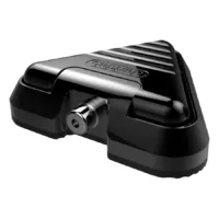 Musta Delta jalkakytkin alumiinista valkoisella taustalla