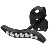 Musta kristalli korvakorusetti Mustat korvakorut kirkkailla kristalleilla valkoisella taustalla