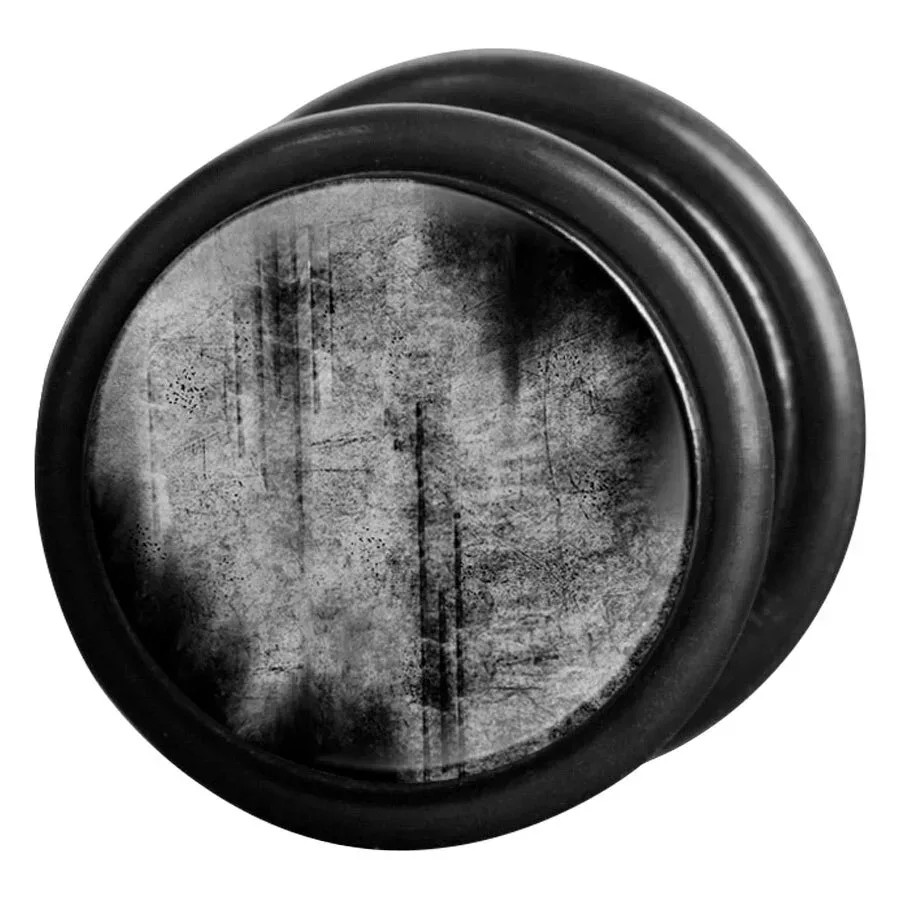 Musta feikkiplugi kirurginteräksestä harmaalla kuviolla