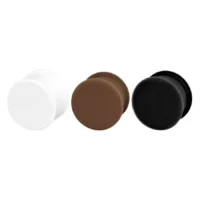 Kaos Softwear Hollow Plug in Schwarz, Weiß, Braun Drei Kaos Softwear Hollow Plugs aus Silikon in Schwarz, Weiß und Braun auf weißem Hintergrund