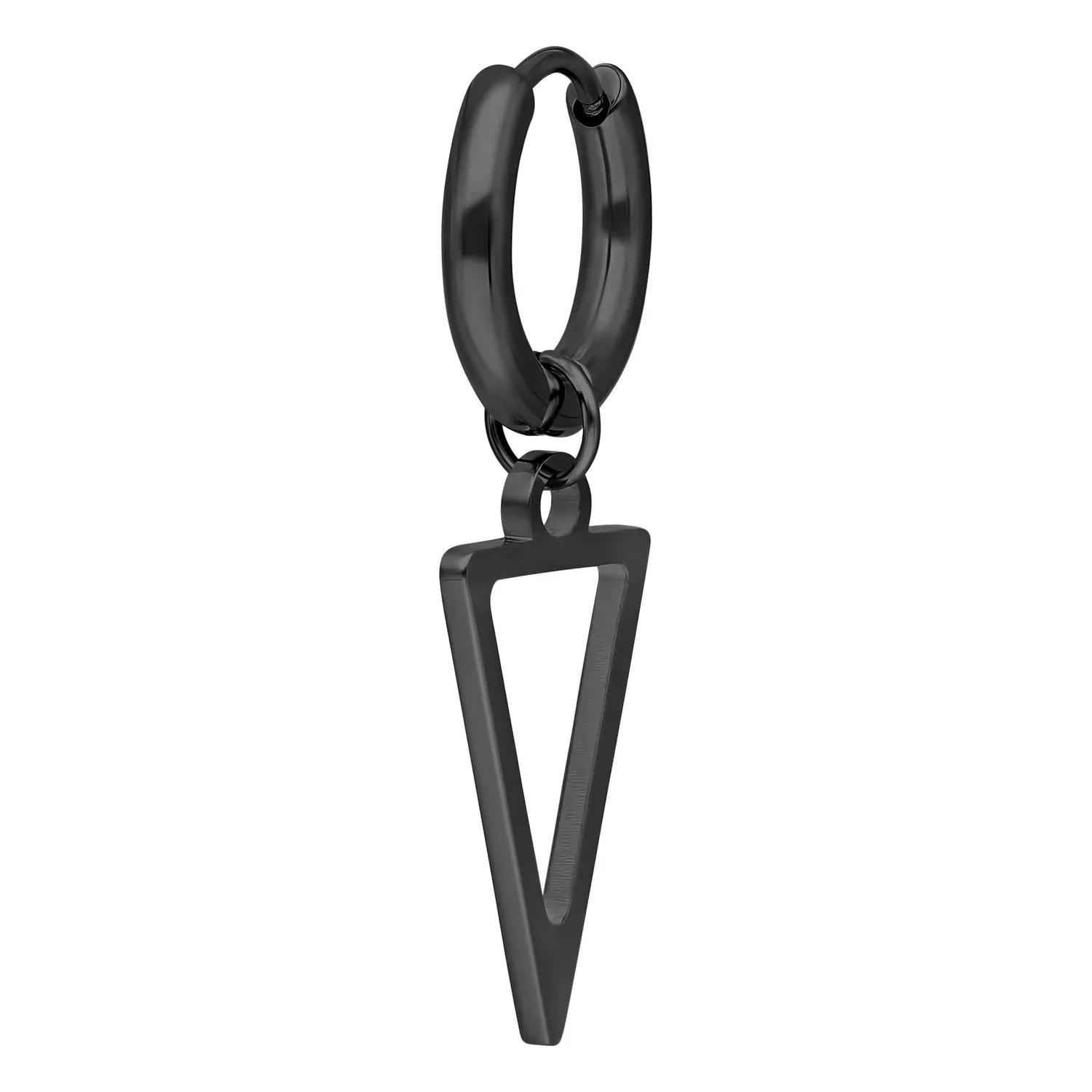 Mustat kolmionmuotoiset korvarenkaat kirurginteräksestä Mustat korvarenkaat, joissa leikattu kolmion riipus valkoisella taustalla