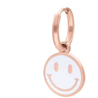 Ruusuhopeiset korvakorut valkoisella Smiley-riipuksella valkoisella taustalla
