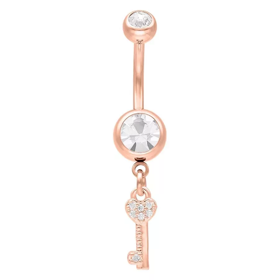 Roségoldenes Bauchnabelpiercing mit Kristall und Schlüssel-Anhänger auf weißem Hintergrund