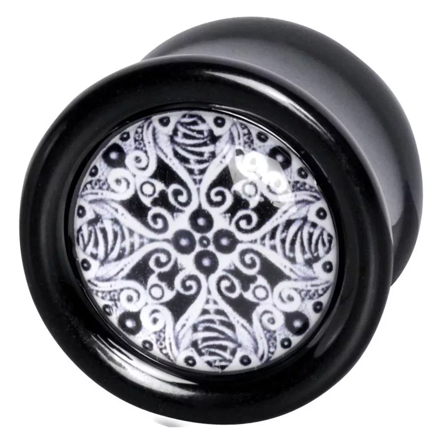 Cocoon Plug Schwarz-Weiß Design 14-24mm Schwarzer Cocoon Plug mit weißem, mandalaartigem Muster auf weißem Hintergrund