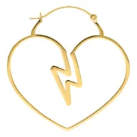 Kultaiset Heartbreaker Hoops -korvakorut Kultaiset sydämenmuotoiset korvakorut klipsikiinnityksellä valkoisella taustalla