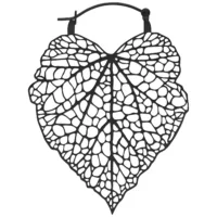 Musta lehtimuotoinen korvakoru kirurginteräksestä valkoisella taustalla