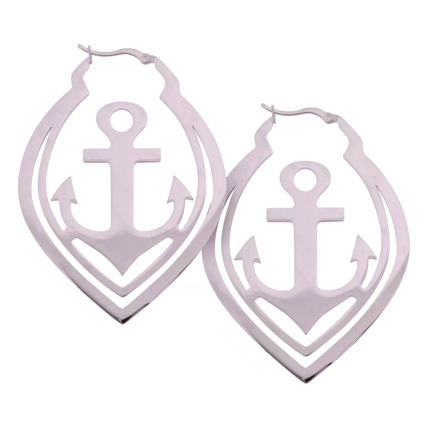 Hopeanväriset ankkurikorvakorut kirurginteräksestä valkoisella taustalla