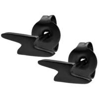 Kaksi mustaa korvakorua kirurginteräksestä valkoisella taustalla