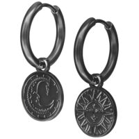 Zwei schwarze Ohrringe mit Mond- und Sonnendesign auf weißem Hintergrund