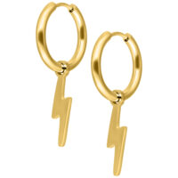 Paar goldene Creolen mit Blitzanhänger auf weißem Hintergrund