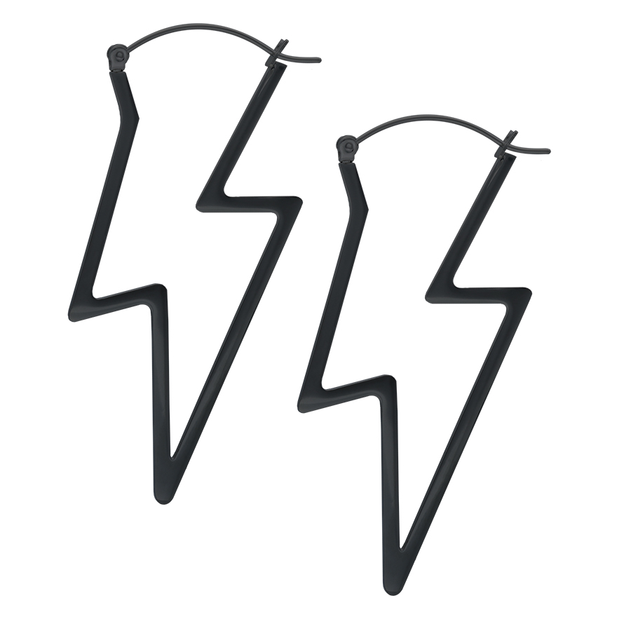 Schwarze Blitz-förmige Ohrringe aus Chirurgenstahl auf weißem Hintergrund