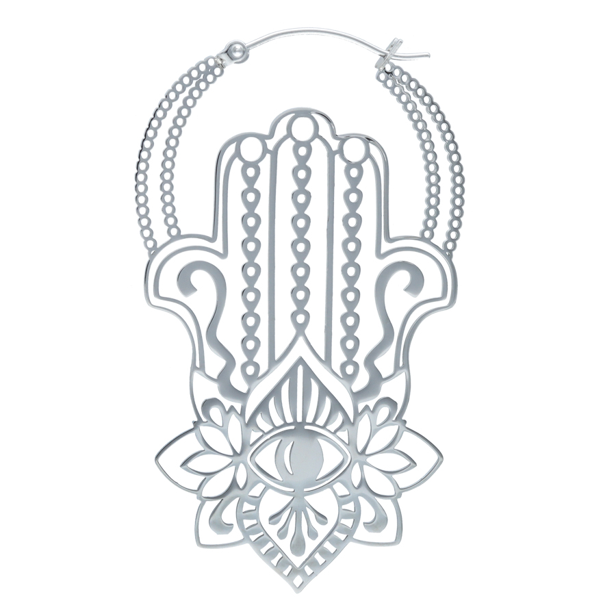 Hopeiset Khamsa Hoops korvakorut hienostuneella muotoilulla valkoisella taustalla