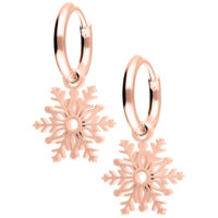 Roségoldene Ohrringe mit Schneeflocken-Anhänger auf weißem Hintergrund