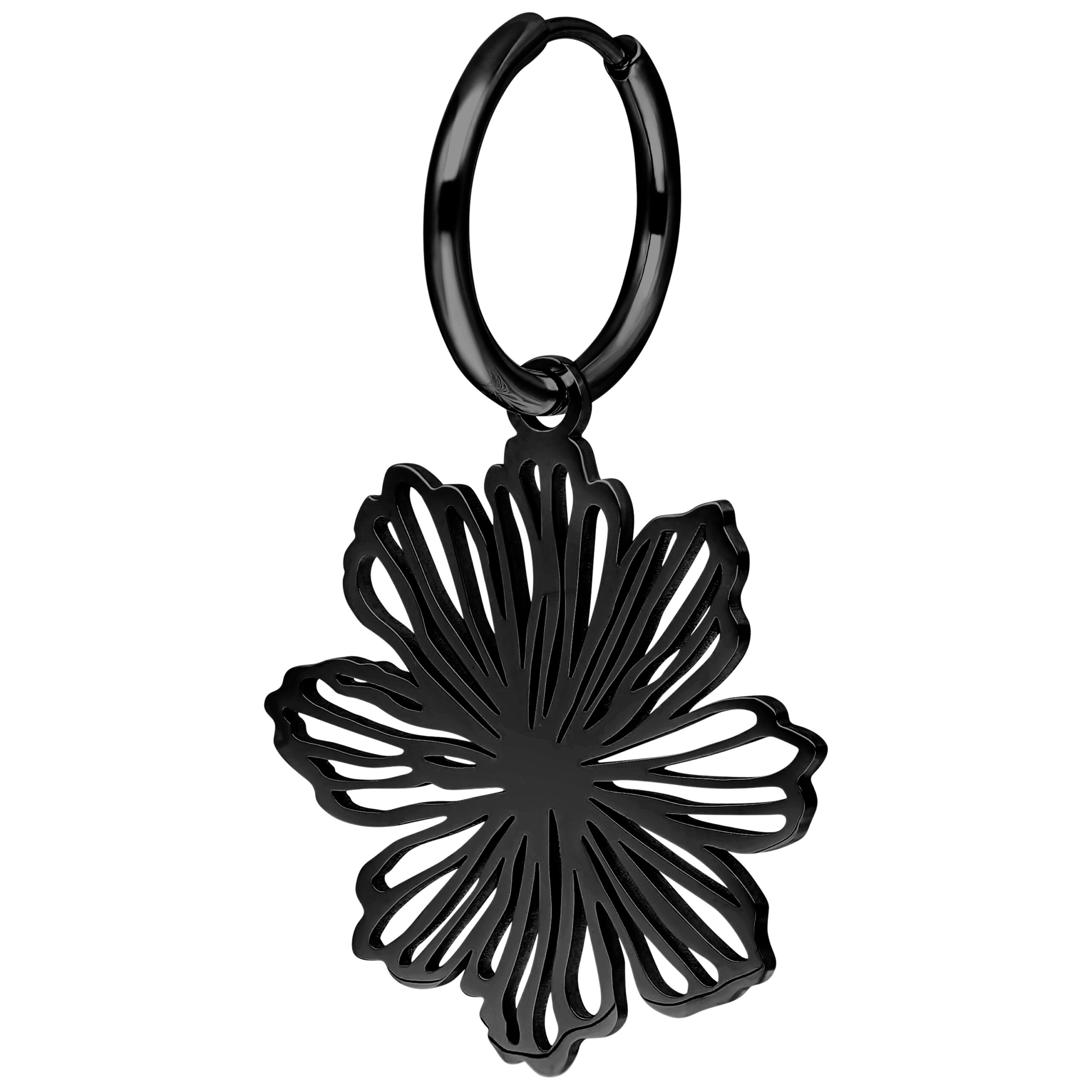 Schwarzer Ohrring in Blumenform, glänzend, auf weißem Hintergrund