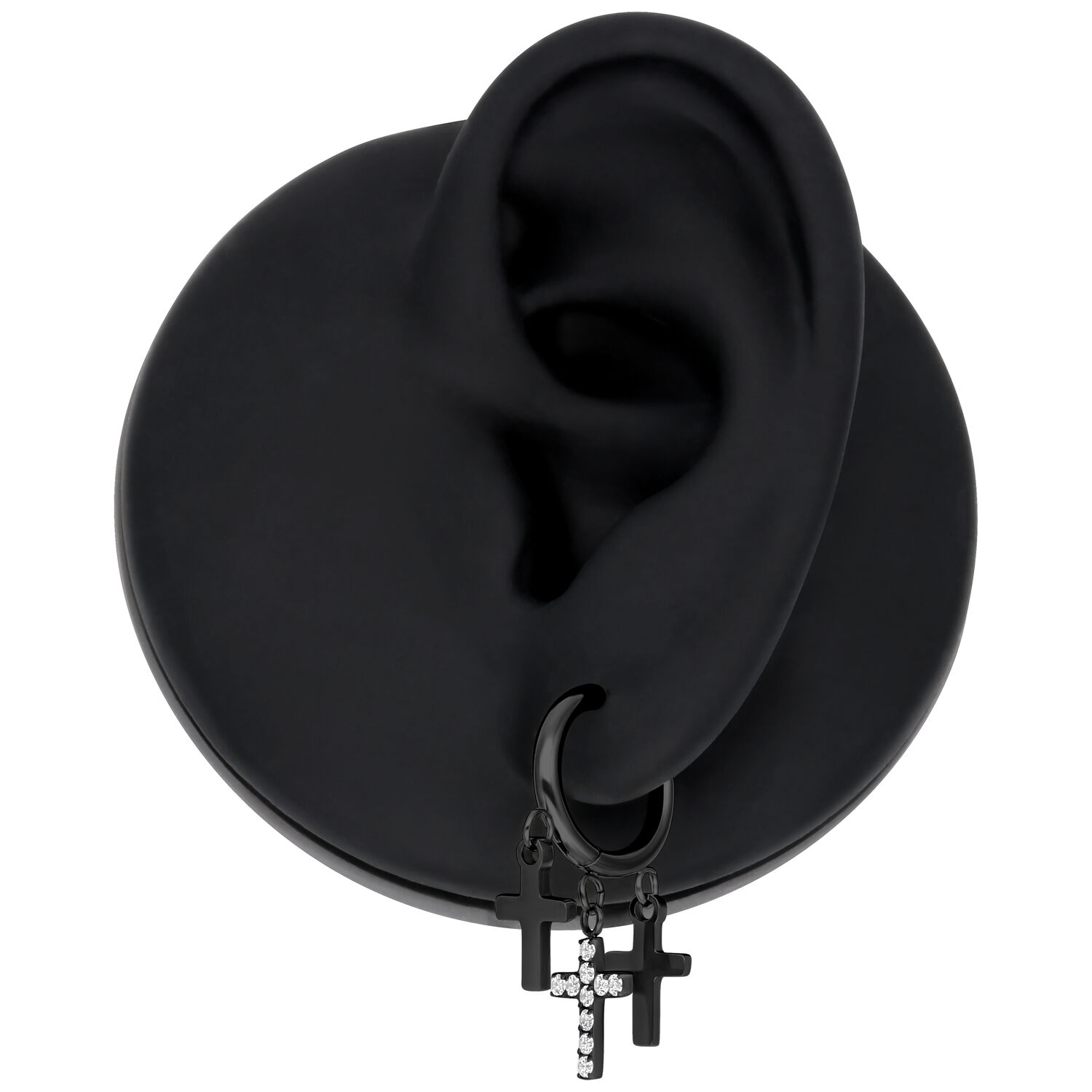 Schwarze Kreuz-Ohrringe aus Edelstahl Schwarze hängende Kreuz-Ohrringe aus Chirurgenstahl auf schwarzem Hintergrund