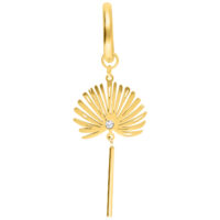 Goldene Little Petticoat Hoops mit Klappverschluss Goldene Ohrringe Little Petticoat Hoops mit Klappverschluss und Kristall auf weißem Hintergrund