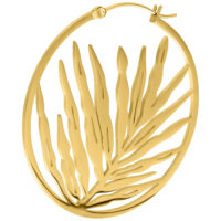 Noble Leaf Hoops Paar in Gold Goldene Ohrringe in Blattform mit Klappverschluss auf weißem Hintergrund