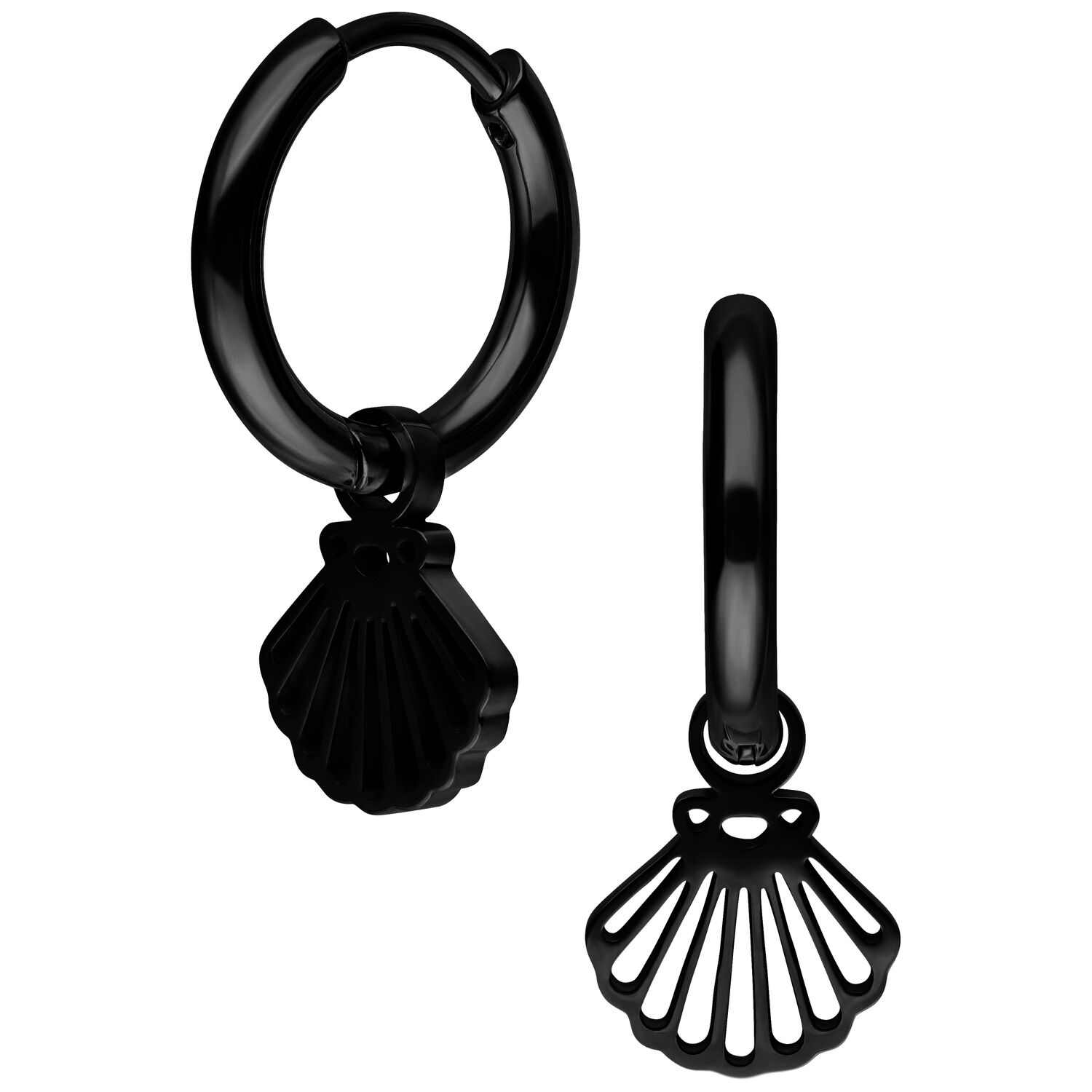 Schwarze Mini Shell Ohrringe aus Chirurgenstahl vor weißem Hintergrund