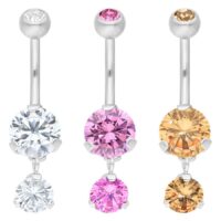 Silbernes Bananabell mit klaren, rosa und champagnerfarbenen Kristallen auf weißem Hintergrund