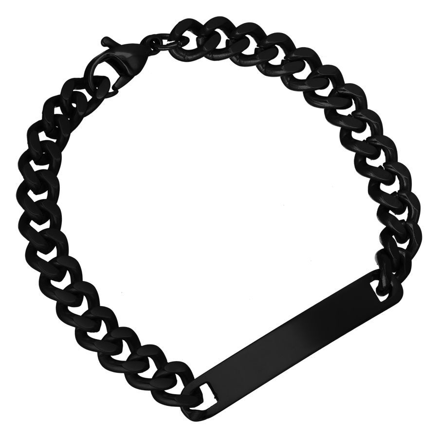 Musta rannekoru kaiverrettavalla levyllä kirurginteräksestä, valkoisella taustalla