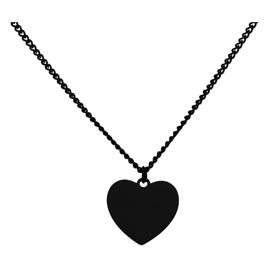 Kaiverrettava musta ketju sydänriipuksella Musta kirurginteräsketju kaiverrettavalla sydänriipuksella valkoisella taustalla