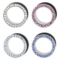 Vier silberne Tunnels mit bunten Kristallen auf weißem Hintergrund