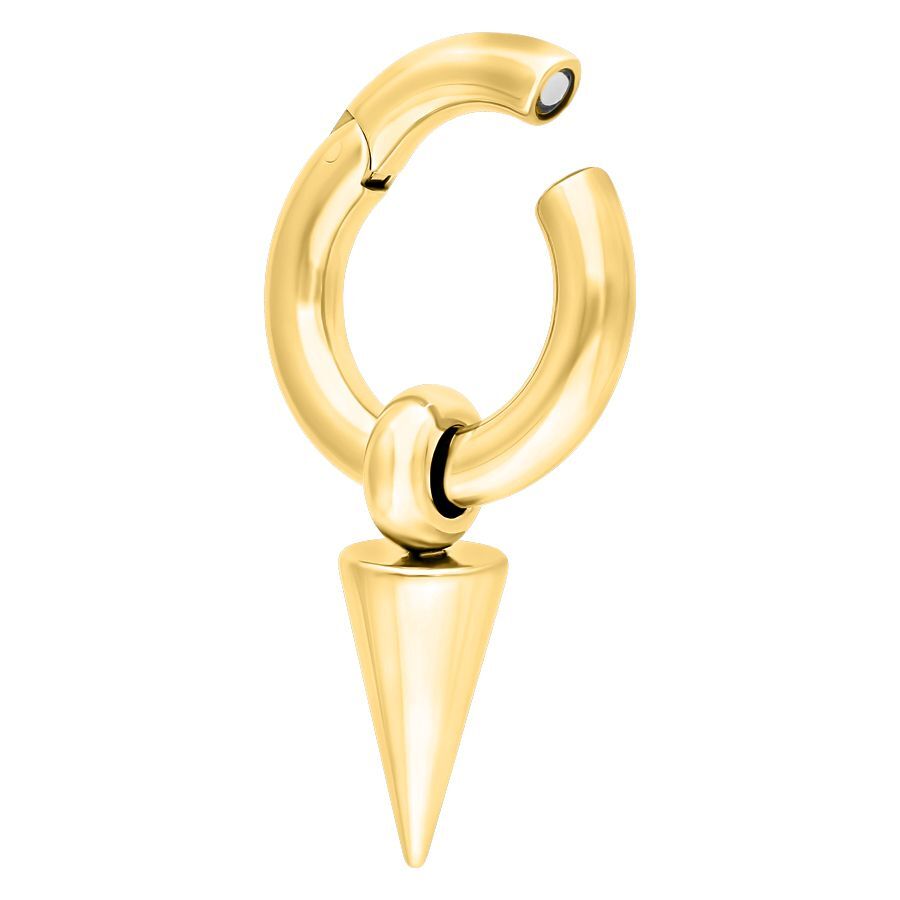 Kultainen nuolenmuotoinen korvapaino kirurginteräksestä valkoisella taustalla