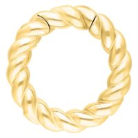 Kultainen punottu korvapaino kirurginteräksestä valkoisella taustalla