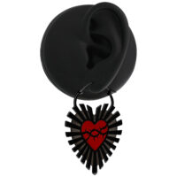 Schwarze Sacred Heart Ohrringe aus Chirurgenstahl Schwarzer Sacred Heart Ohrring aus Chirurgenstahl 316L an schwarzem Ohrmodell