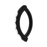 Musta titaani napakoru clicker kirkkailla kristalleilla valkoisella taustalla