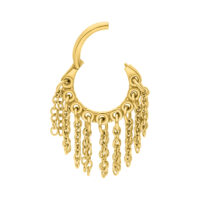 Kultainen Little Chains Clicker -lävistys Kultainen lävistys ketjukoristeilla valkoisella taustalla