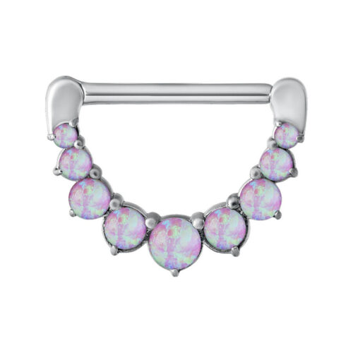 Hopeinen nännikoru, jossa seitsemän vaaleanpunaista opalia valkoisella taustalla