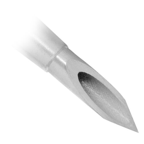 Lähikuva Optiva-kanyylistä kirurginteräksestä terävällä kärjellä