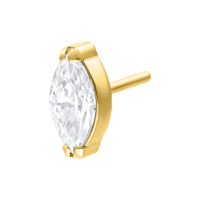 Ovaali kristallikärki kultaisesta metallista valkoisella taustalla